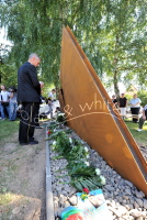 Einweihung eines Gedenksteins